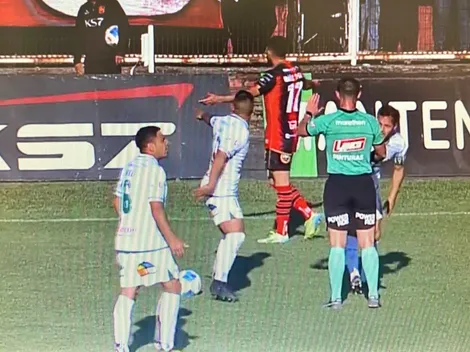 Rangers y Wanderers casi a los combos por un pedazo de tablón lanzado