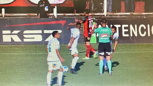 El duelo pudo suspenderse si el pedazo de tablón conectaba a Luna.