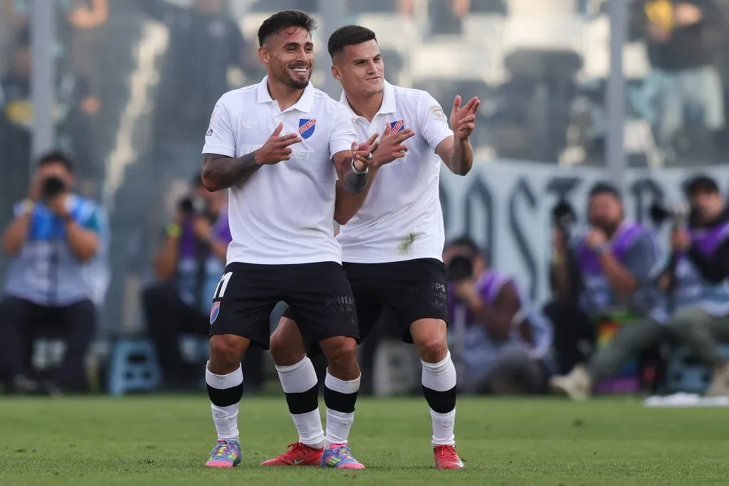 Colo Colo todavía puede subir varios puestos en la Liga de Primera 2025 si gana en sus tres partidos que tiene pendiente. | Foto: Photosport.