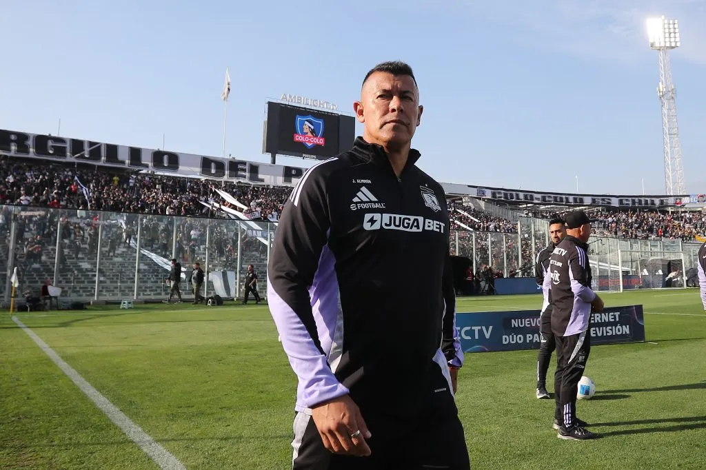 Jorge Almirón en el duelo ante Coquimbo Unido. (Felipe ZancaPhotosport).