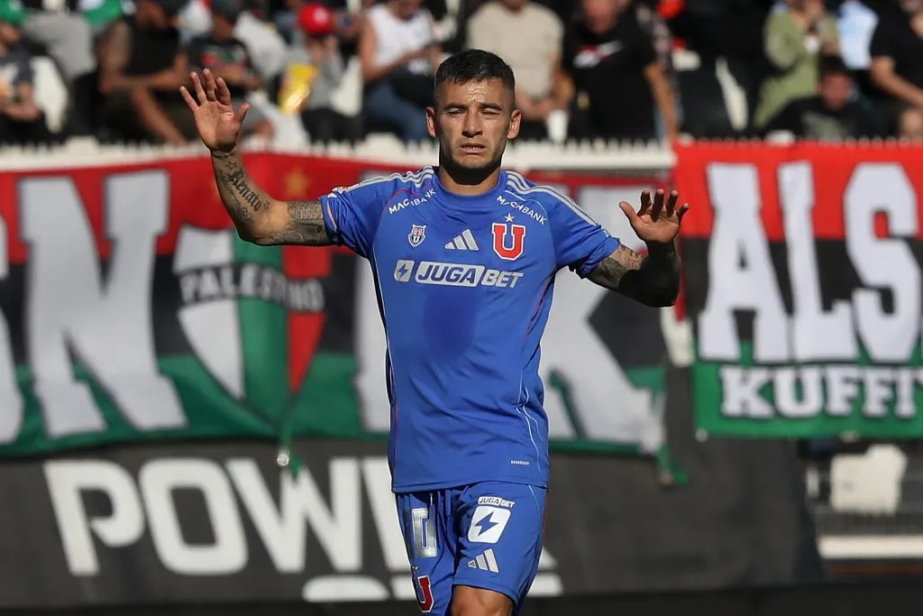 Charles Aránguiz ante Palestino anotó un gol. (Javier Salvo/Photosport).