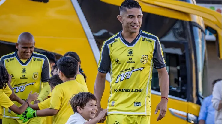 De la mano de los ex albos celebran los canarios.