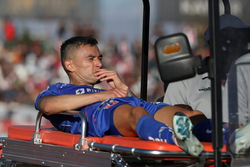 Charles Aránguiz en La Cisterna. Foto: Javier Salvo/Photosport