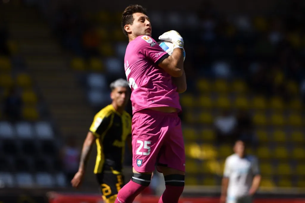 Odriozola en acción por Huachipato. (Alejandro Pizarro Ubilla/Photosport).