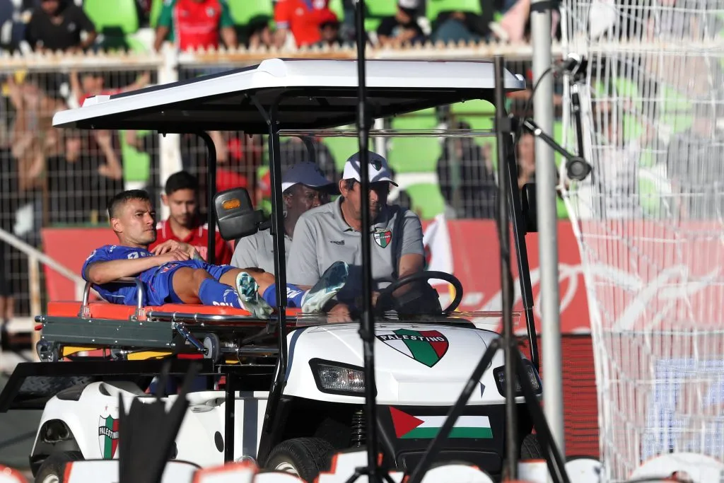 No pasó a mayores: Charles Aránguiz se prepara para el clásico universitario | Photosport