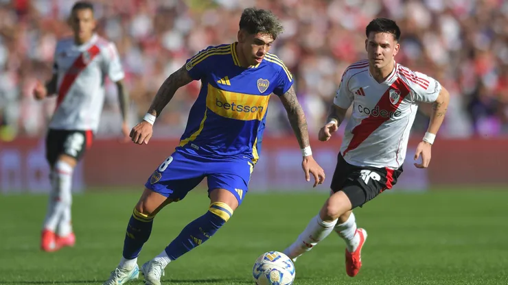 Palacios desató las interrogantes por su viaje a Santiago tras la derrota ante River