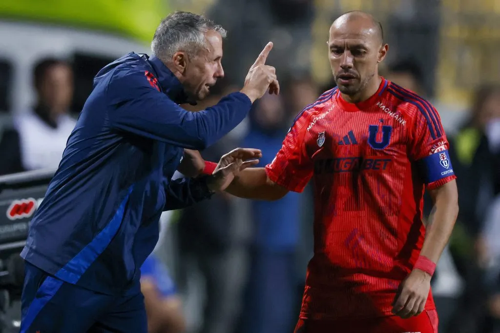 Marcelo Díaz reaccionó al cambio de horario del Clásico Universitario de este fin de semana en el Estadio Nacional. Foto: Andres Pina/Photosport