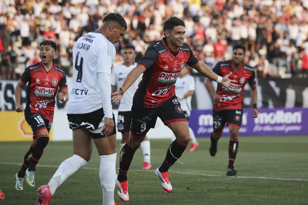 Limache le declaró la guerra a las barras bravas comenzando con Colo Colo. Foto: Photosport.
