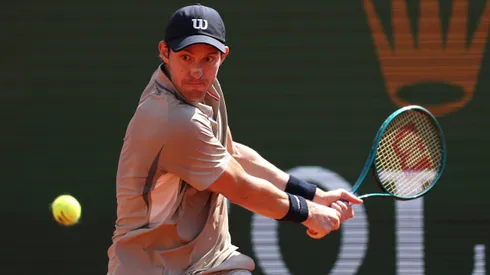 Nicolás Jarry tuvo que luchar para quedarse con el triunfo en el Estoril Open.