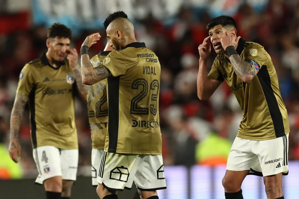 Esteban Pavez y Arturo Vidal en la Copa Libertadores. (Alejandro Pagni/Photosport).