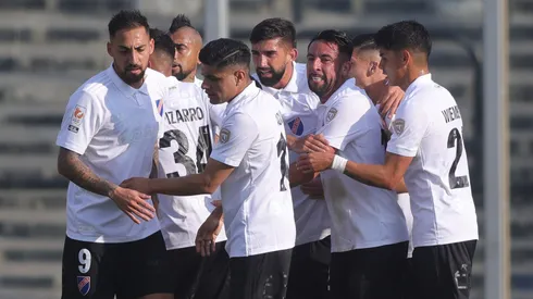 Difícil, pero no imposible: Colo Colo depende de sí mismo para clasificar tras castigo de Conmebol.