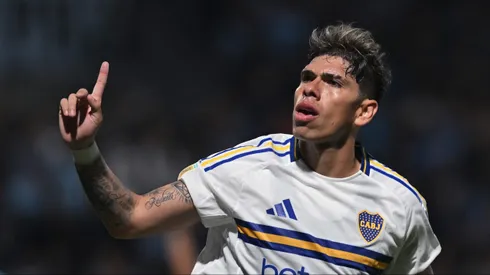 Carlos Palacios cambiaría de posición.