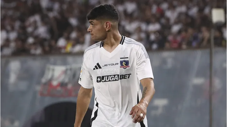 Vélez le hace ojitos a Claudio Aquino