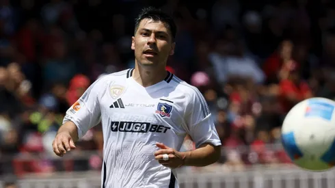 Tomás Alarcón suma apenas 215 minutos en el año con Colo Colo