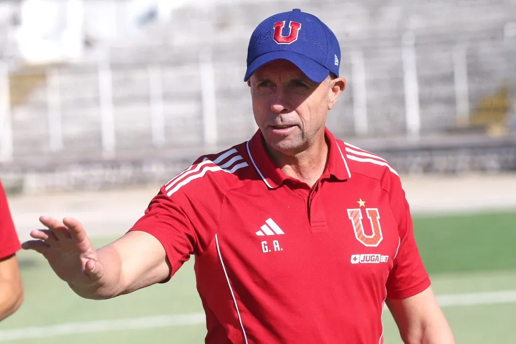Álvarez asegura que la UC llega en alza al clásico contra la U, pero… Además elogia a Zampedri.