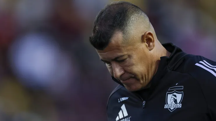 Jorge Almirón sufre con el Cacique.
