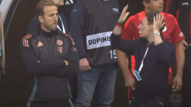 Harry Kane estaba en la tribuna, bajó a la cancha a celebrar el título y terminó viendo el gol que se lo niega al Bayern.