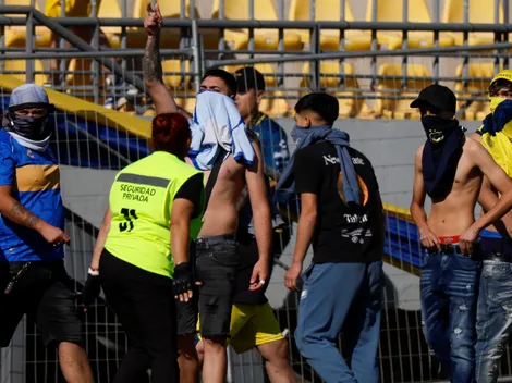 Hinchas de Everton invaden la cancha para atacar a jugadores