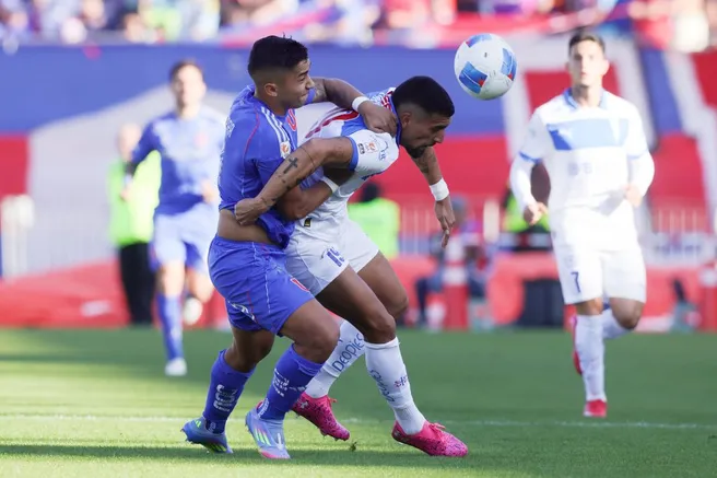 La U sumó de a tres ante Católica y enciende la tabla de posiciones. Foto: Photosport.