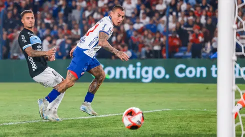 Eduardo Vargas se reencuentra con los goles en Uruguay.