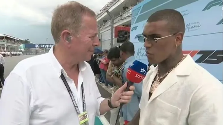 Martin Brundle felicita a Connor Benn por una pelea que perdió.