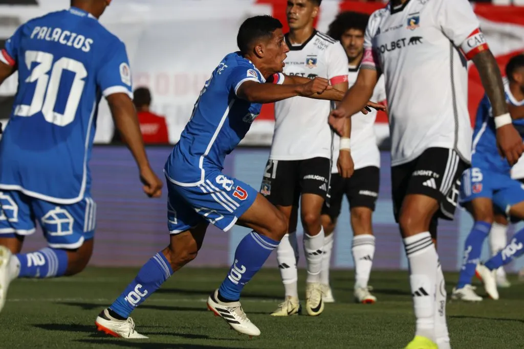 Israel Poblete celebra el gol que hizo ganar a la U en el Monumental tras muchos años. (Dragomir Yankovic/Photosport).