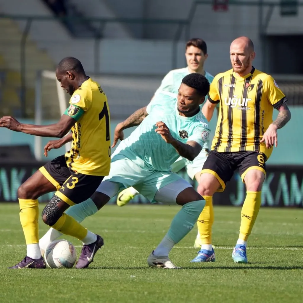 Junior Fernandes fue titular en el Erokspor en la presente jornada. Foro: Erokspor/Instagram.