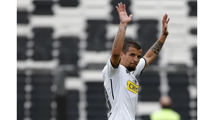 Emiliano Vecchio jugó tres temporadas en Colo Colo.