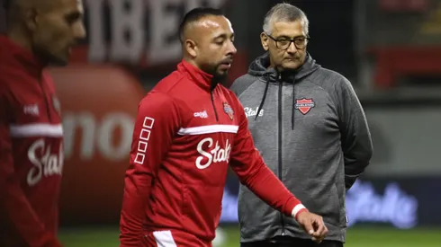 Ronald Fuentes y Bernardo Cerezo tuvieron un partido en el que pasó casi de todo.