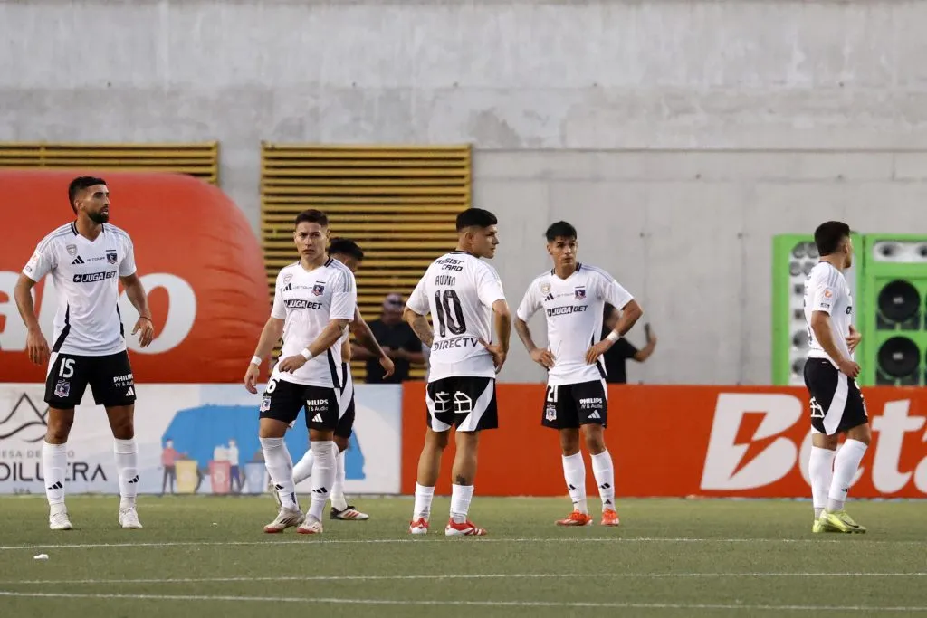Colo Colo cayó por 1-0 ante Limache y desperdició una buena oportunidad de escalar en la Liga de Primera 2025. | Foto: Photosport.