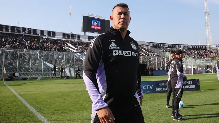 El futuro de Jorge Almirón en Colo Colo no está claro.