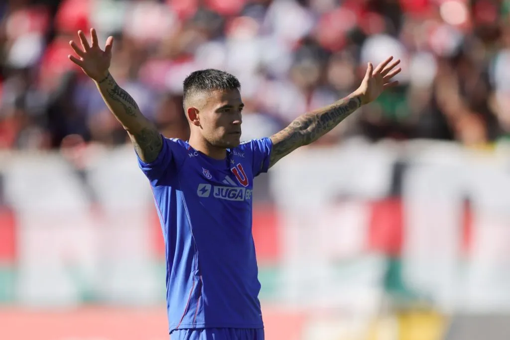 Charles Aránguiz es citado por Gustavo Álvarez para el duelo de la U por Copa Libertadores (Photosport)