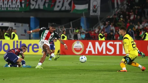 Junior Marabel marcó un tanto en la victoria de Palestino sobre Unión de Santa Fe en la fecha 2 de la Copa Sudamericana.