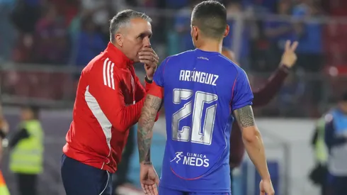 Gustavo Álvarez no descarta a Charles Aránguiz para Copa Libertadores.