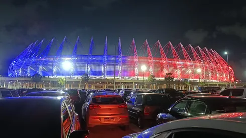 El Arena Castelao tuvo un gran contingente policial para evitar que hinchas de Colo Colo ingresaran al partido con Fortaleza.