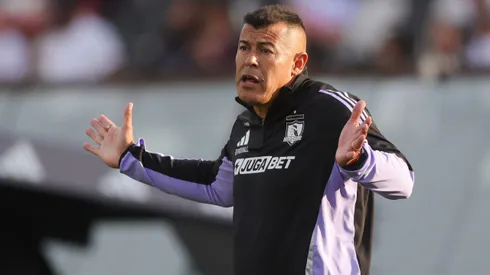 Jorge Almirón comienza a tambalear en la banca de Colo Colo.