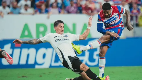 Colo Colo sufrió una goleada en su visita a Fortaleza en Brasil.