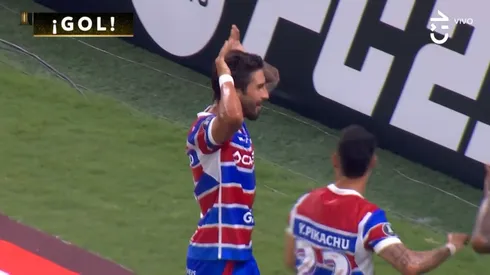 Juan Martín Lucero celebró su gol ante Colo Colo.