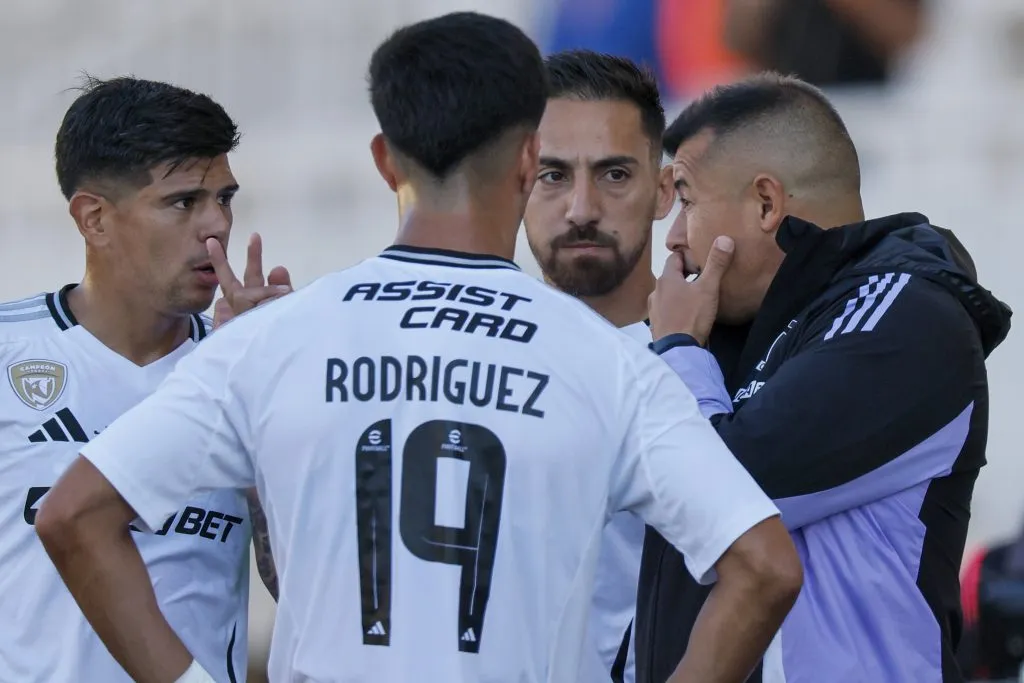 Almirón está cuestionado como entrenador de Colo Colo