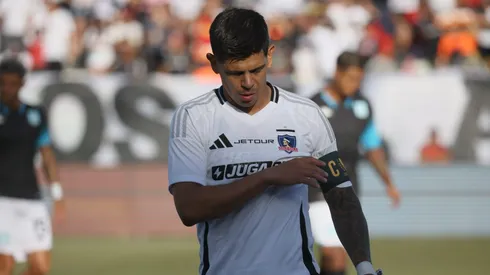 Los hinchas de Colo Colo critican a Esteban Pavez