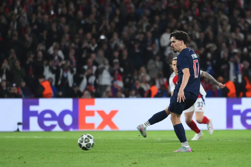 Vitinha falló su penal ante Arsenal en la Champions
