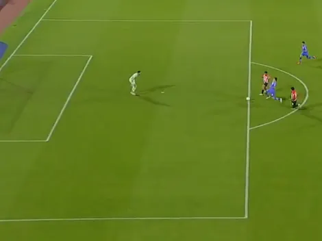 Videos: la U sigue el ejemplo de Colo Colo y regala un gol a Estudiantes