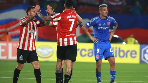 Leandro Fernández no pudo hacer nada en U de Chile ante Estudiantes.