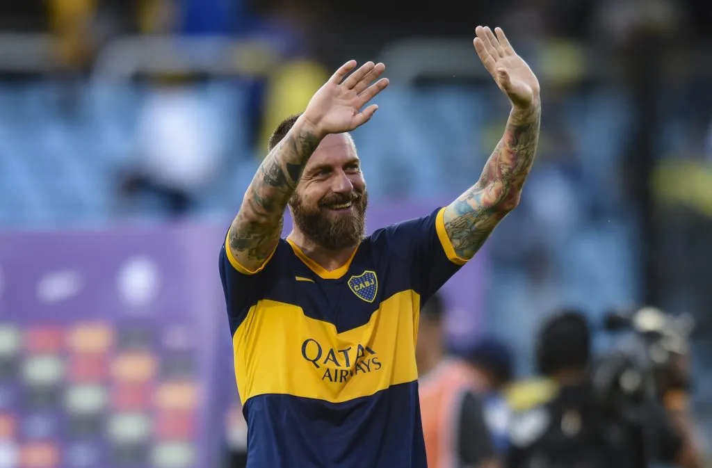 Daniele De Rossi puede volver a Boca Juniors, ahora como entrenador de Carlos Palacios y Williams Alarcón. Foto: Getty Images.