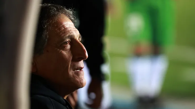 Mario Salas dejó de ser DT de Deportes Temuco