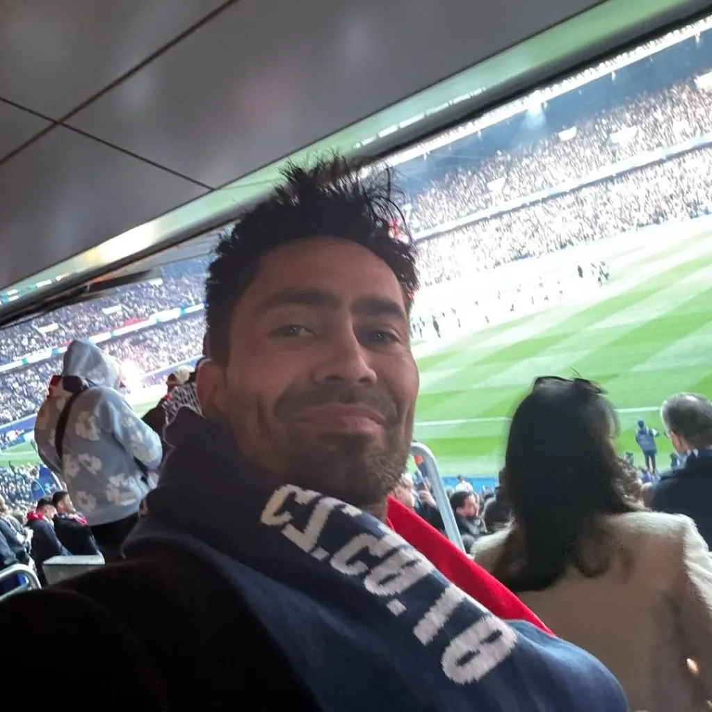Luis Jiménez estuvo apoyando al PSG en la Champions League