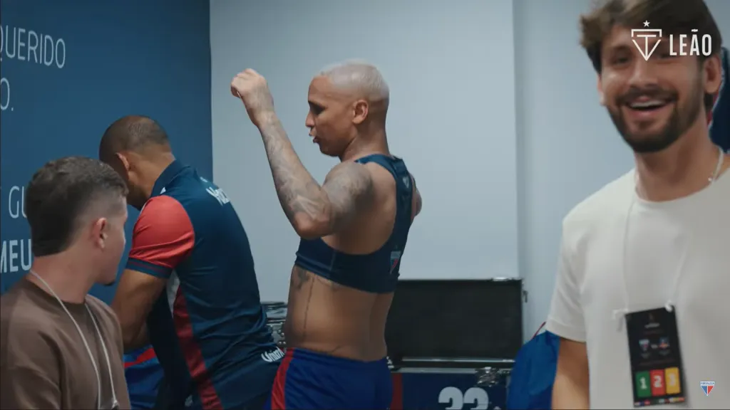 Deyverson tuvo este gesto reprochable. (Leao TV).