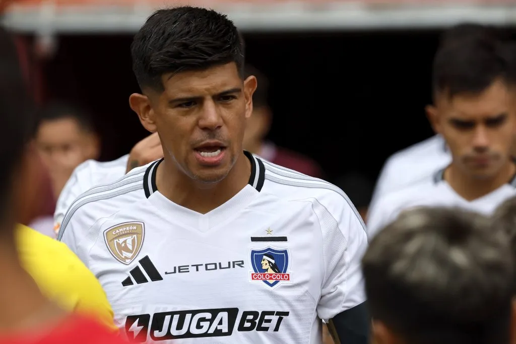 Esteban Pavez no lo pasa bien en Colo Colo. Imagen: Photosport