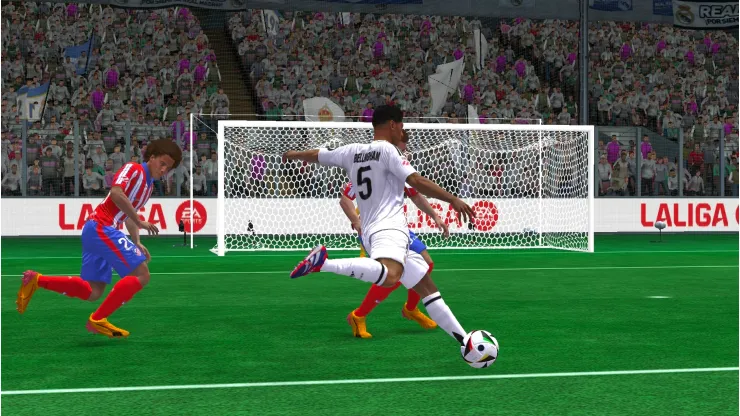 La versión móvil del título de fútbol de EA Sports transmitirá 4 partidos completamente gratis.