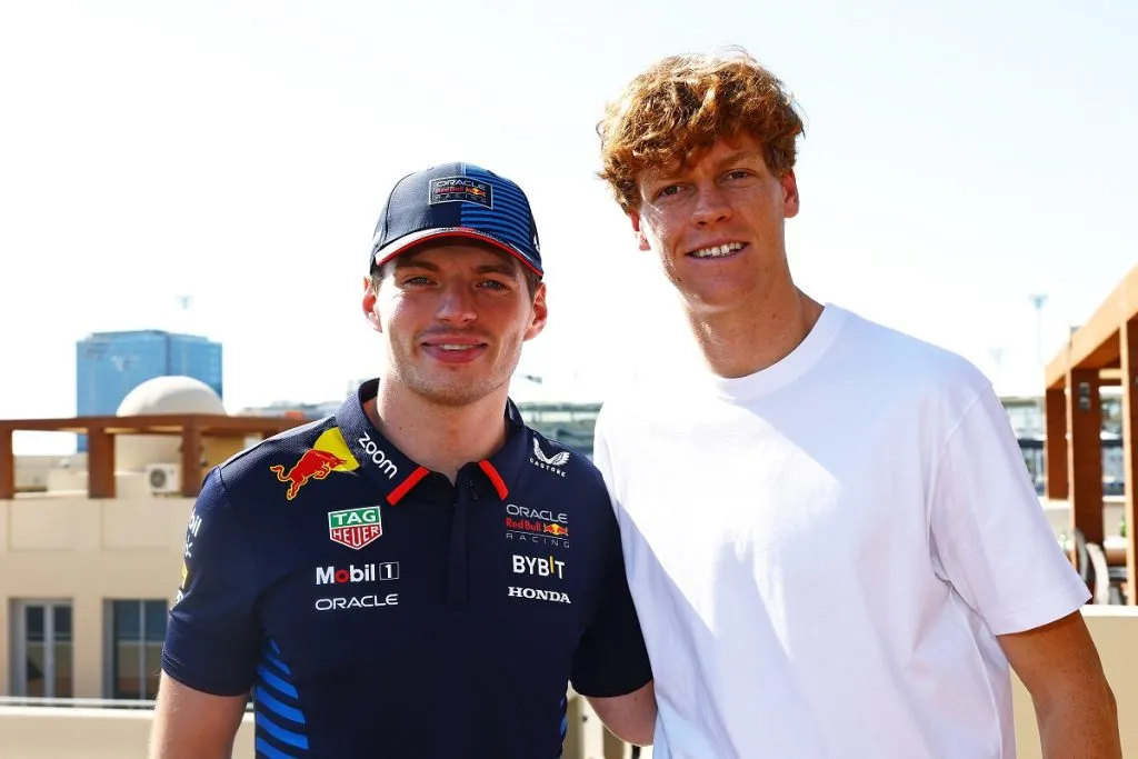Max Verstappen y Jannik Sinner antes del GP de Abu Dabi en diciembre de 2024 (Getty Images).
